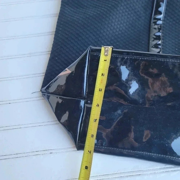 VICTORIA’S SECRET Spellout Mesh Weekender Tote Bag Summer Black Full Zip Close L - Picture 2 of 12